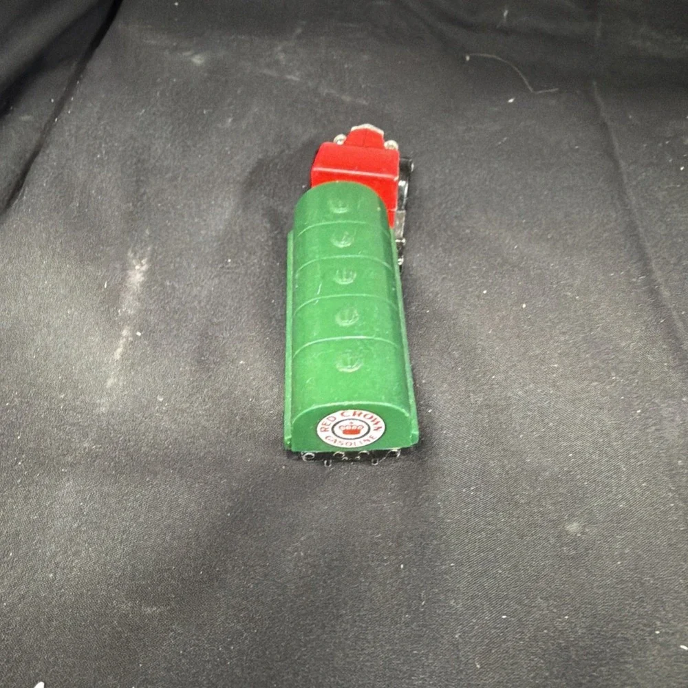 Chevron Semi Truck Trailer Crown Gasoline Diecast England  1:43